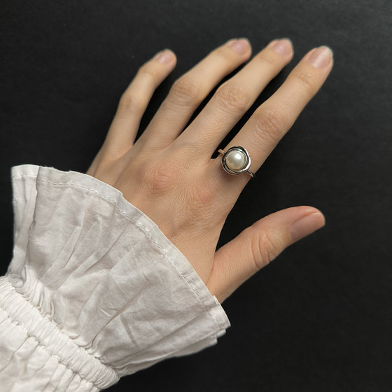 Серебряное кольцо с жемчугом