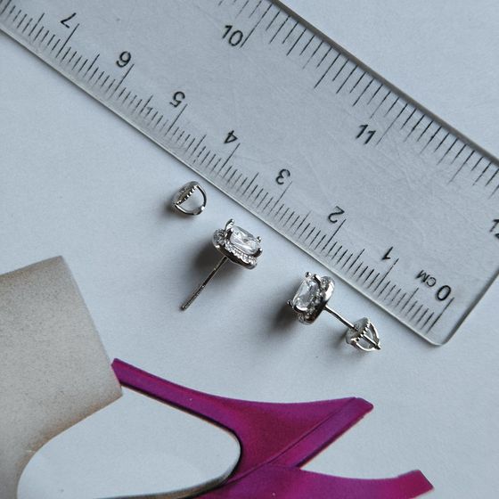 Серебряные серьги с фианитами