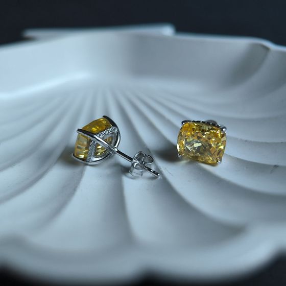 Серебряные серьги с фианитами