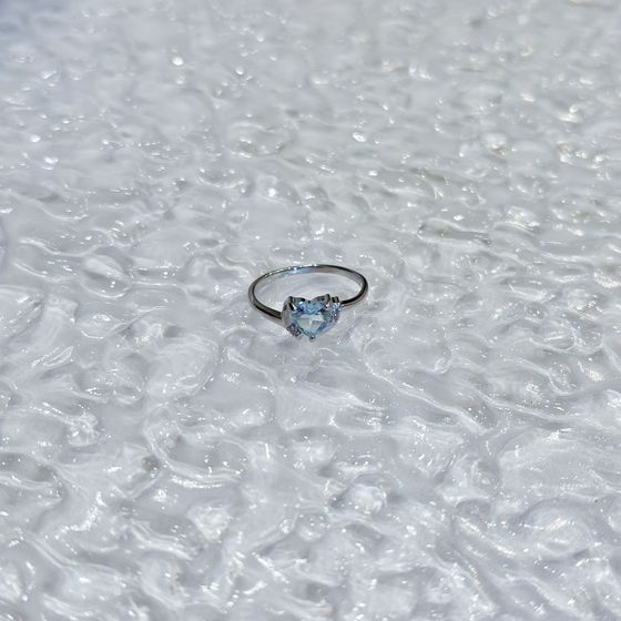 Серебряное кольцо с топазом 0.918ct