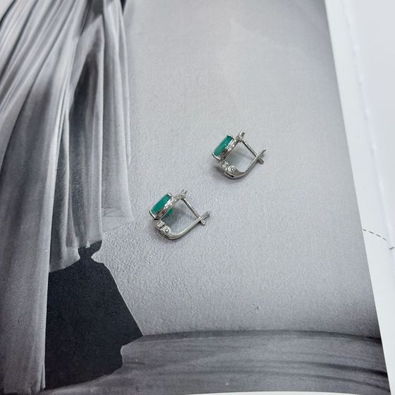Серебряные серьги с изумрудом 3.075ct