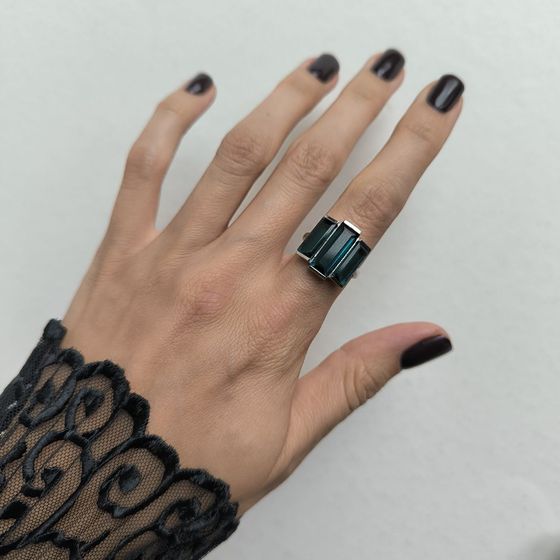 Серебряное кольцо с топазом Лондон Блю 7.378ct