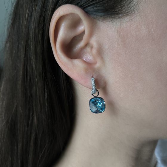 Серебряные серьги с фианитами