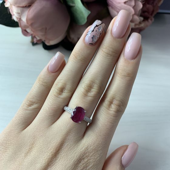 Серебряное кольцо с рубином