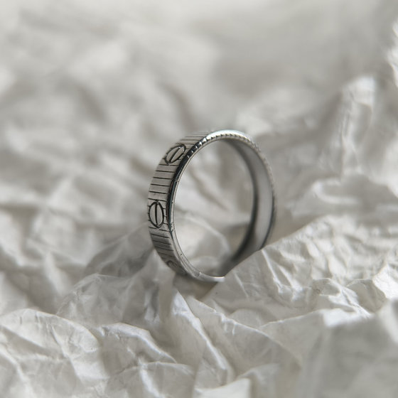 Серебряное кольцо без камней