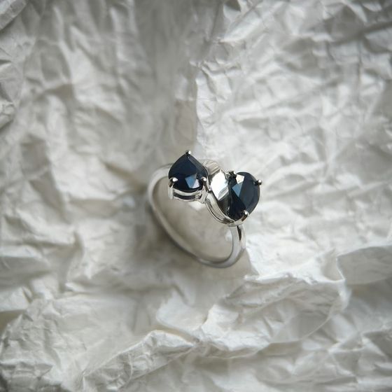 Серебряное кольцо с сапфиром 2.658ct