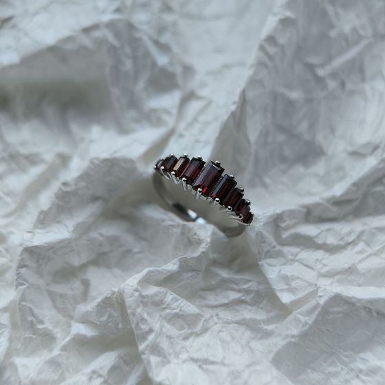 Серебряное кольцо с гранатом 2.133ct