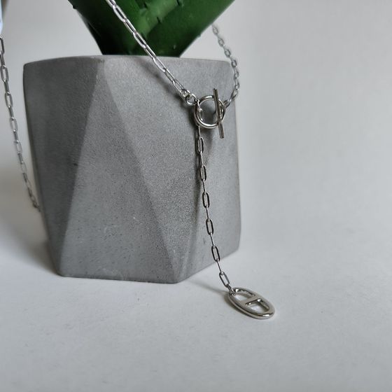 Серебряное колье без камней