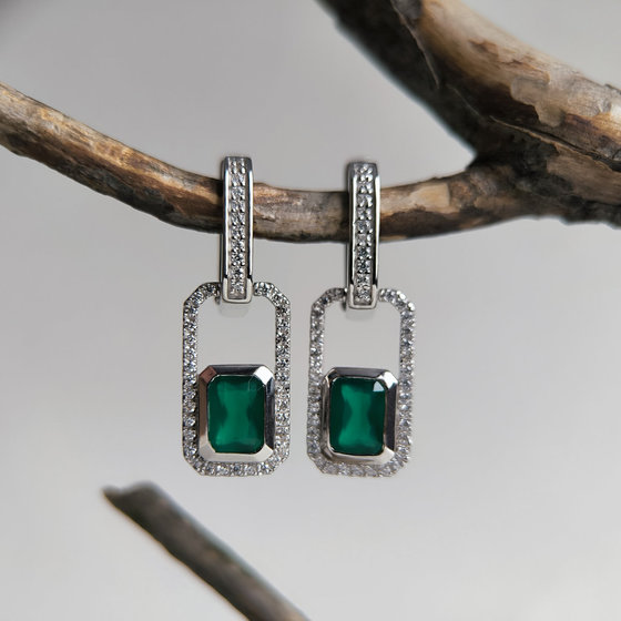 Серебряные серьги с агатом 2.713ct, фианитами