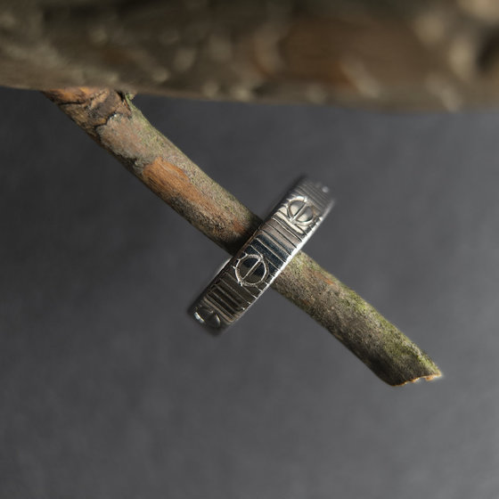 Серебряное кольцо без камней