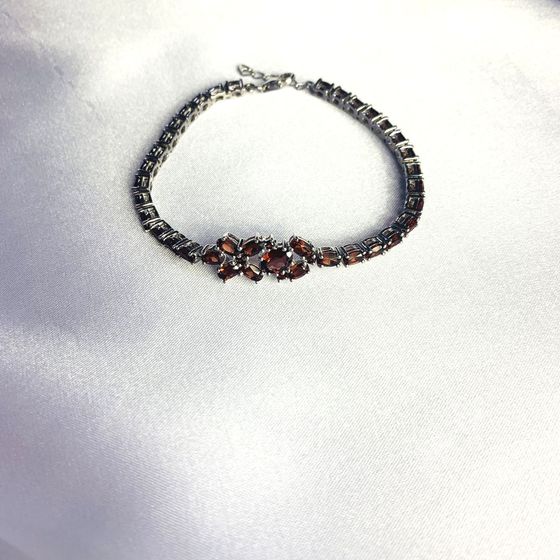 Серебряный браслет с гранатом 11.613ct