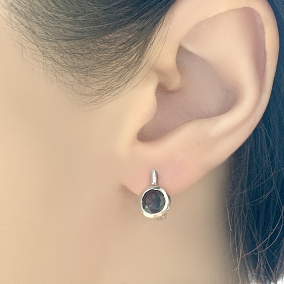 Серебряные серьги с гранатом 1.967ct