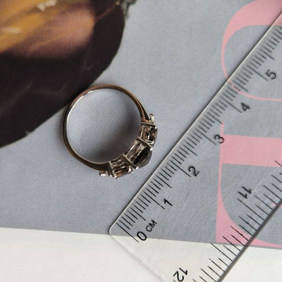Серебряное кольцо с раухтопазом (дымчатым кварцем) 1.949ct, фианитами
