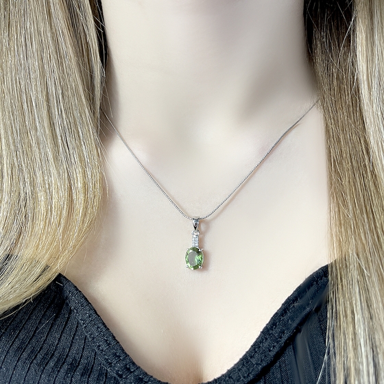 Серебряная подвеска с султанитом 2.654ct