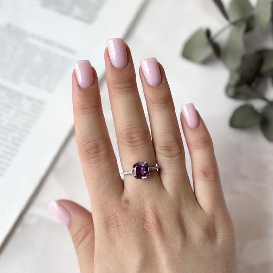 Серебряное кольцо с александритом 3.882ct