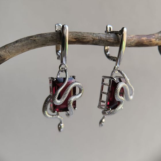 Серебряные серьги с гранатом 11.417ct