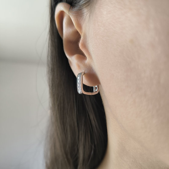 Серебряные серьги с фианитами