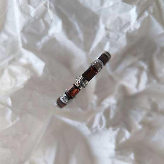 Серебряное кольцо с гранатом 2.3ct