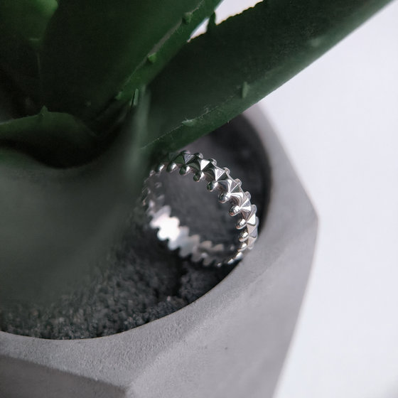 Серебряное кольцо без камней