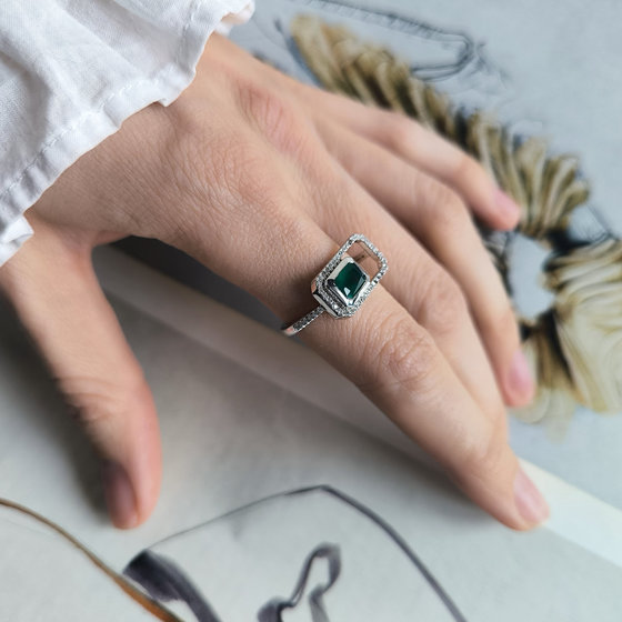 Серебряное кольцо с агатом 1.428ct, фианитами