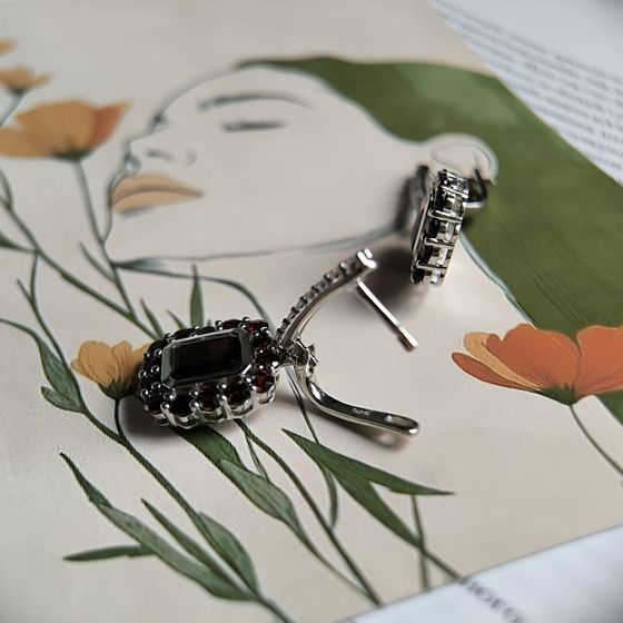 Серебряные серьги с гранатом 10.49ct