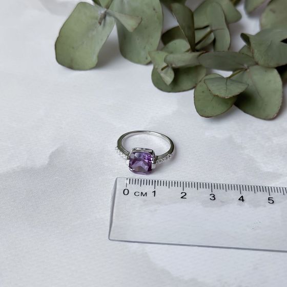 Серебряное кольцо с александритом 3.882ct