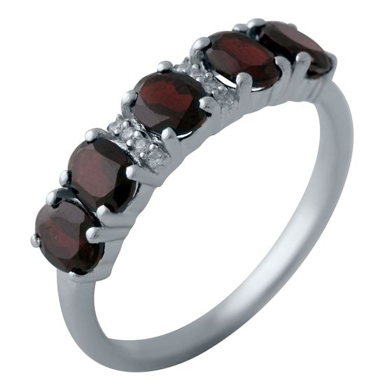 Серебряное кольцо с гранатом