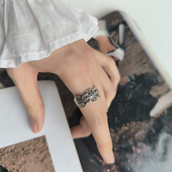 Серебряное кольцо без камней