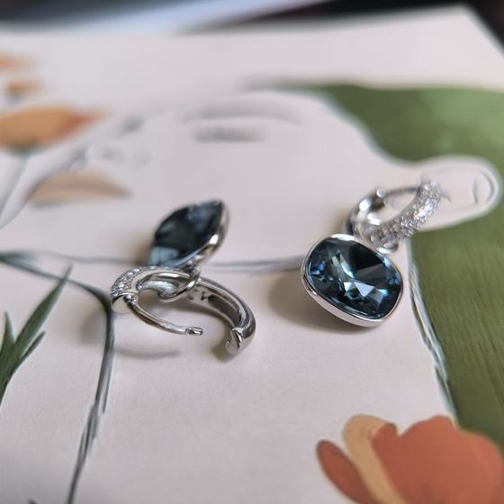 Серебряные серьги с фианитами