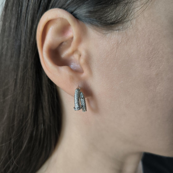 Серебряные серьги с фианитами