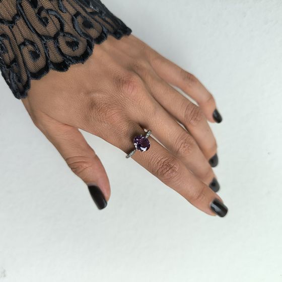 Серебряное кольцо с александритом, фианитами