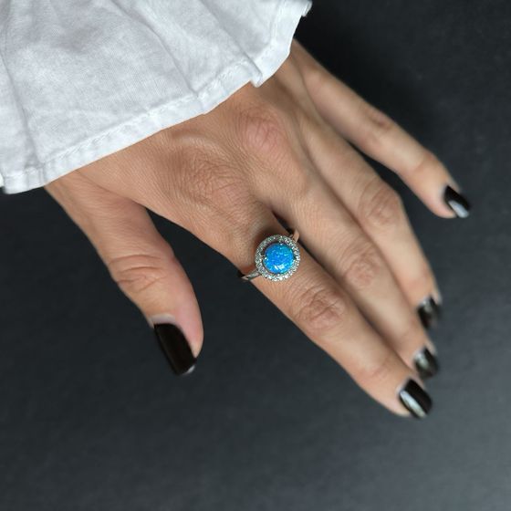 Серебряное кольцо с опалом 0.6ct