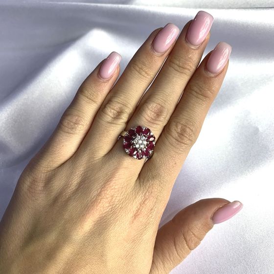 Серебряное кольцо с рубином 3.97ct