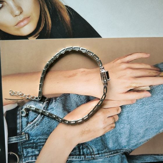 Серебряный браслет с гранатом