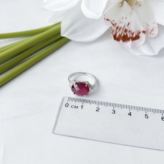 Серебряное кольцо с рубином 6.576ct