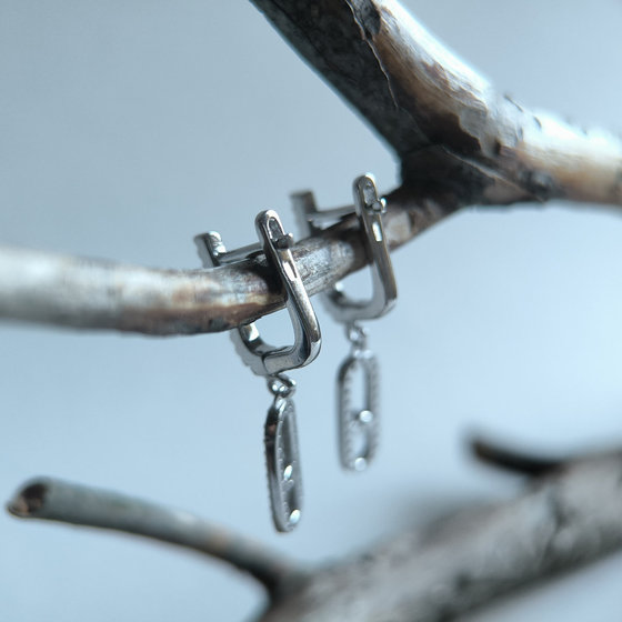 Серебряные серьги с фианитами