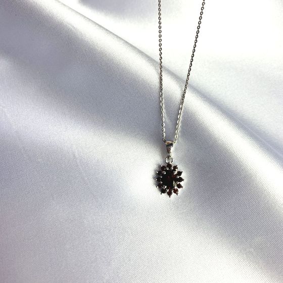 Серебряная подвеска с гранатом 1.492ct