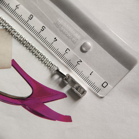 Серебряное колье с фианитами