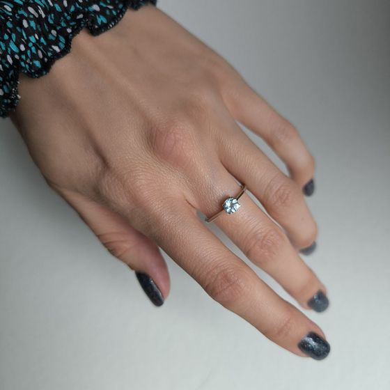 Серебряное кольцо с топазом 0.6ct
