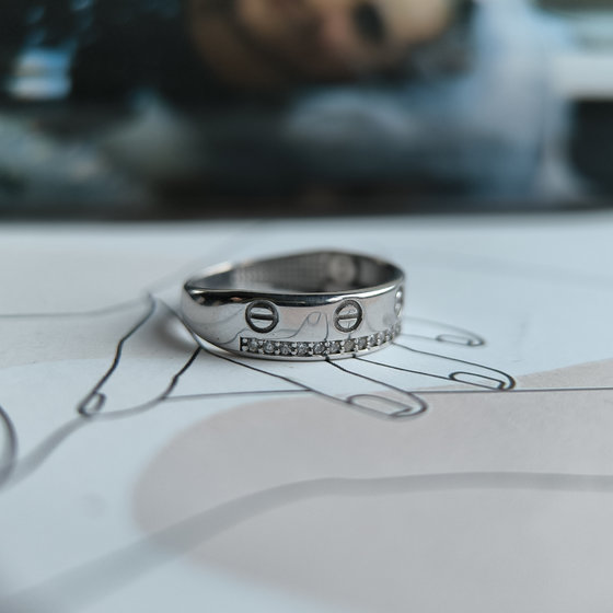 Серебряное кольцо с фианитами