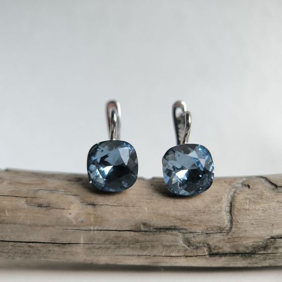 Серебряные серьги с фианитами