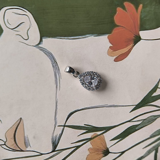 Серебряная подвеска с фианитами