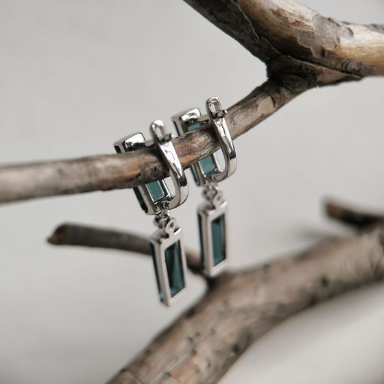 Серебряные серьги с топазом Лондон Блю 9.524ct