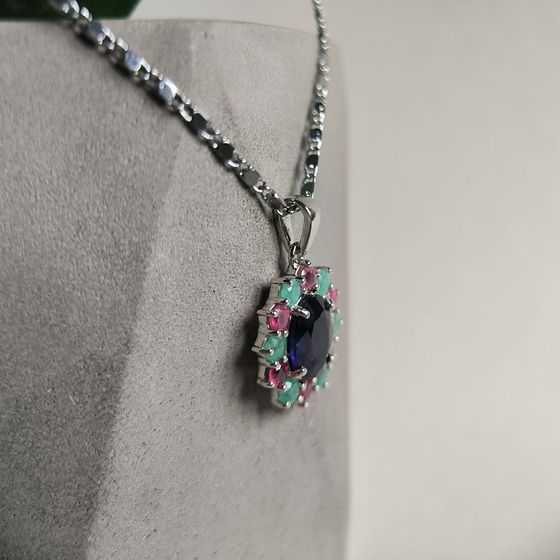 Серебряная подвеска с сапфиром 5.05ct, рубином, изумрудом