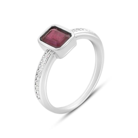 Серебряное кольцо с рубином 1.745ct