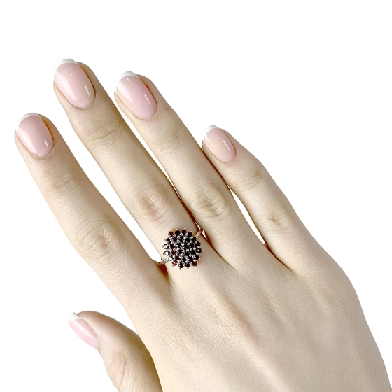 Серебряное кольцо с гранатом 1.395ct