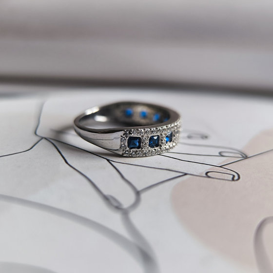 Серебряное кольцо с сапфиром nano 1.213ct
