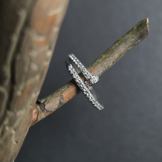 Серебряное кольцо с фианитами