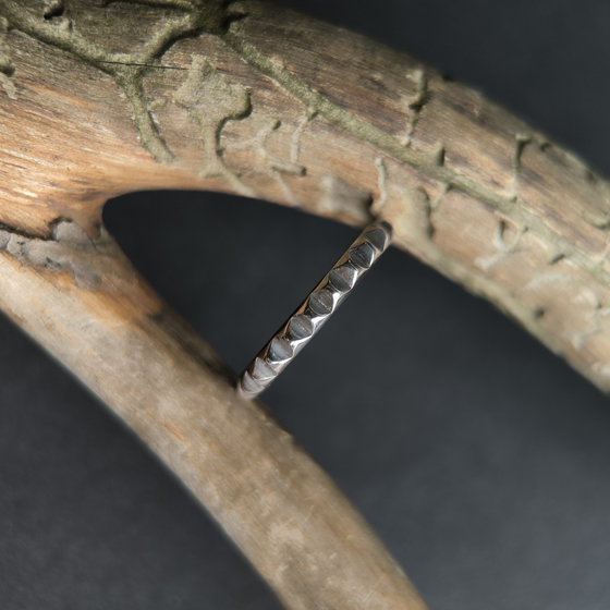 Серебряное кольцо без камней