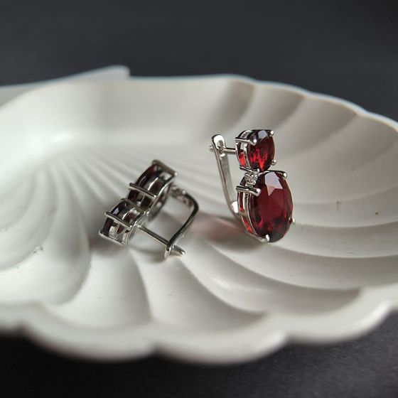 Серебряные серьги с гранатом 11.623ct